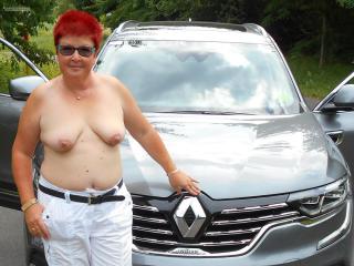 Mein Mittelgrosser Busen Topless Susi